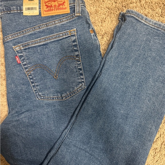 Levi Wedgie Jeans - Picture 5 of 5
